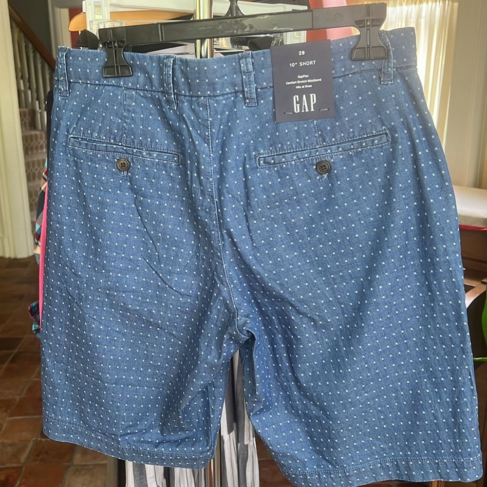 Men’s 29 blue GapFlex short NWT
